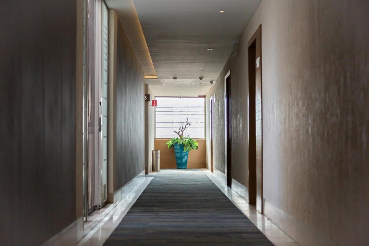 Hotel Expo Abastos グアダラハラ エクステリア 写真